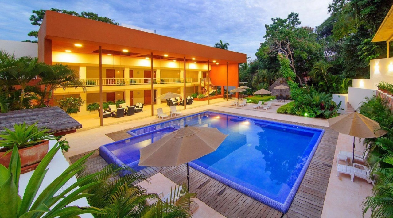 Hotel Ixzi Plus