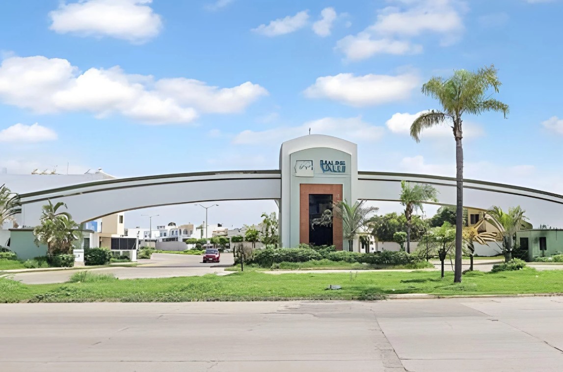 Residencial a 5 min. de plaza comercial