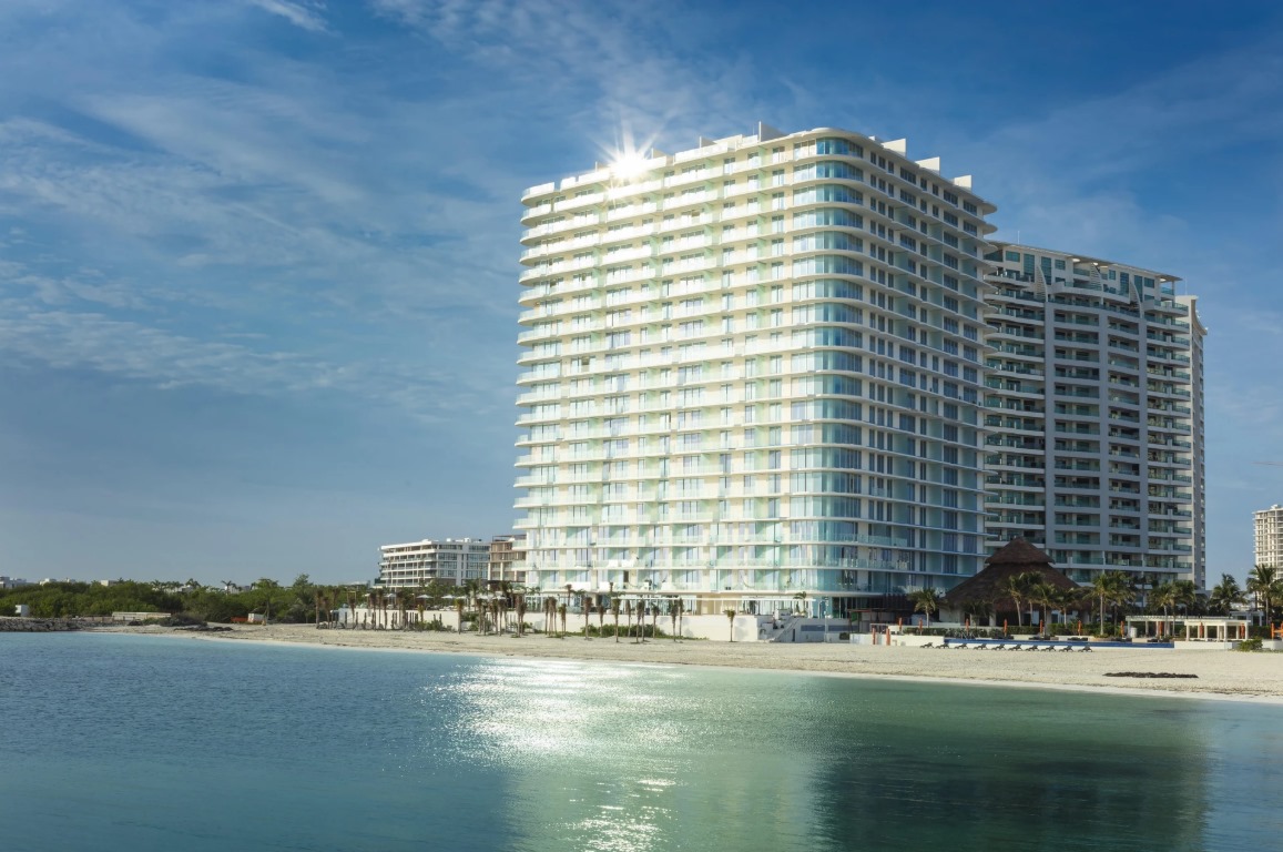 SLS Cancun