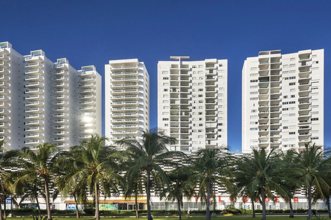 Suites Malecon Cancun