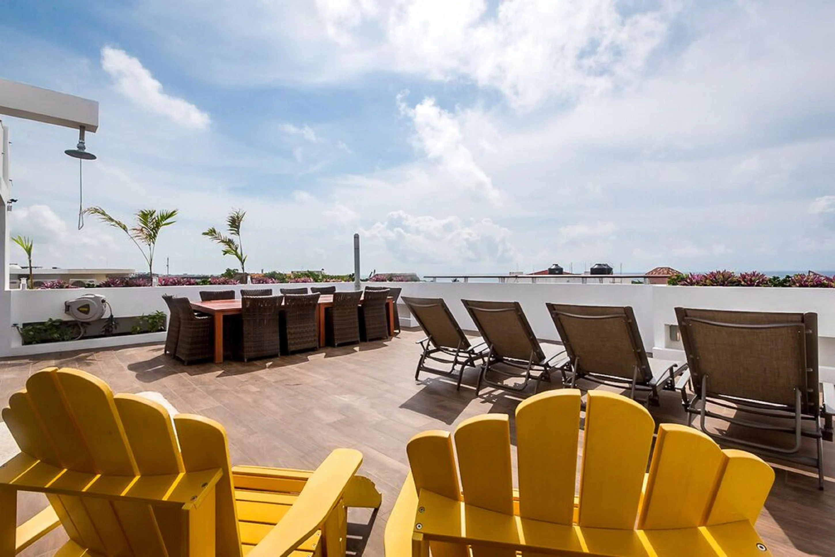 The Caribbean Sun Apart Suites