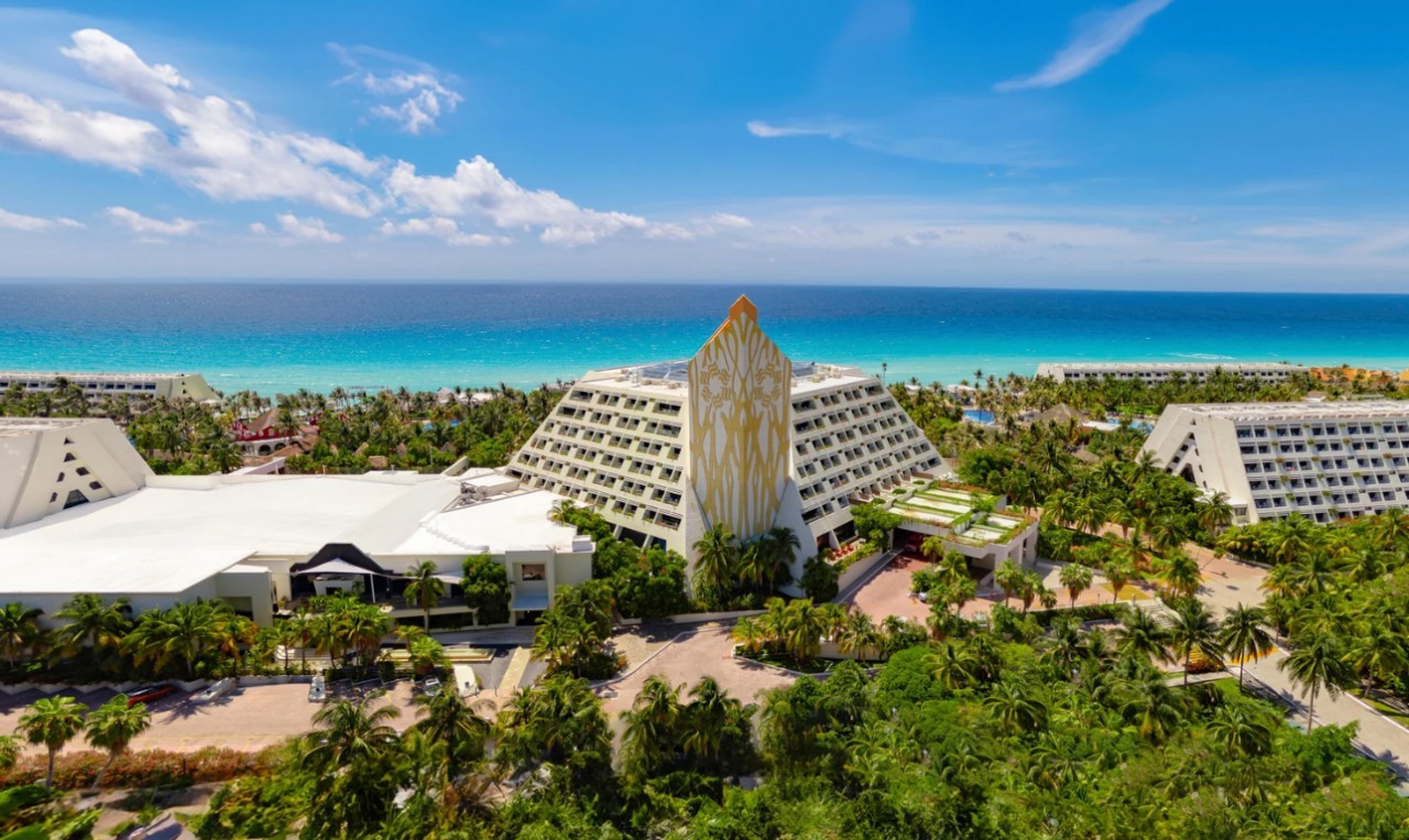 The Pyramid Cancun By Oasis